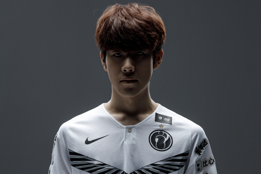 最佳亮点： Eternal Fire 和 Falcons 在 BLAST Bounty Spring 2025：封闭资格赛的对决