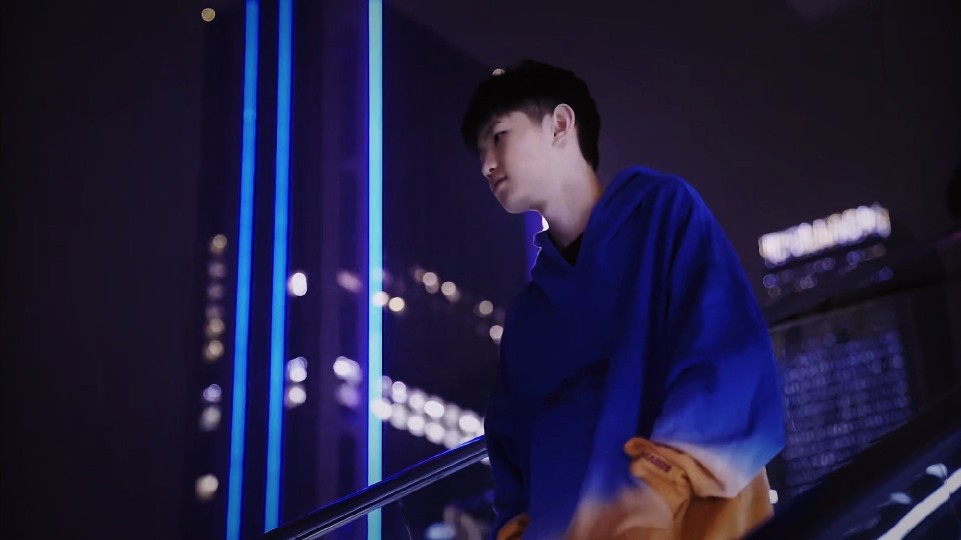 与行