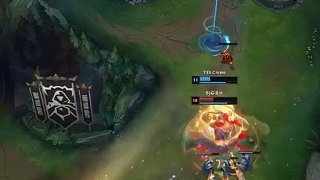 WOWLPL女主持人余霜分享礼服美照：喜欢碎钻还是半透视轻纱？