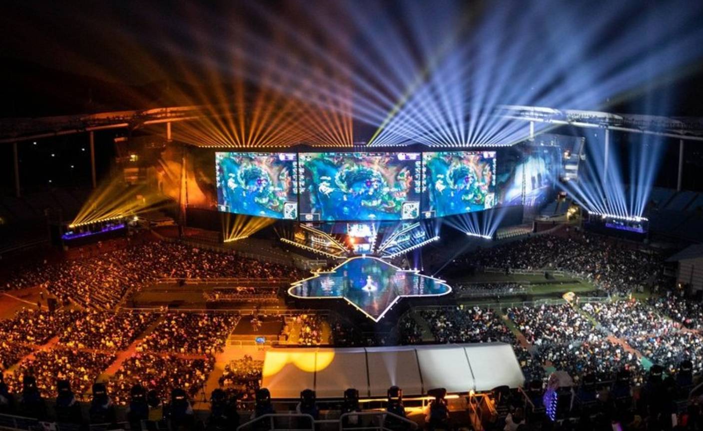 FPX祝Hang生日快乐：希望你能健康喜乐，诸事顺遂