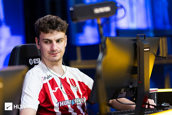 英雄联盟比分网：2020全球总决赛S10，G2零封Gen.G送其回家