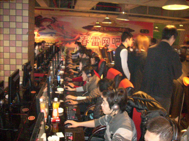 徐秀在炫耀！ ShowMaker Ahri 11-0 Youlong Super God Dplus KIA 以三波团灭赢得了第一场比赛